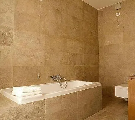 Wohnung Villa Famiglia2 Mit Gemeinschaftlichem Pool
